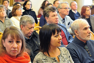 80 лет: «букет» из выставок