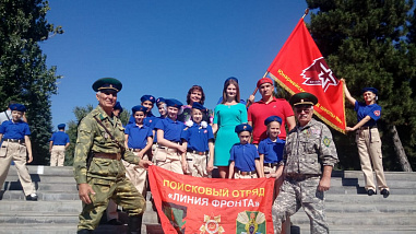 Юные ростовчане получили право носить береты кремлевского полка