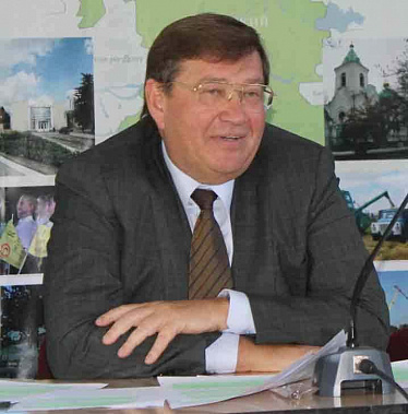 Глава администрации Аксайского района Виталий БОРЗЕНКО: «Наш район не стареет»