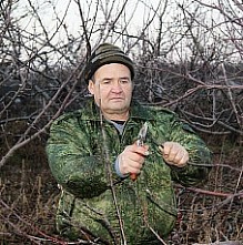 Обрезаем яблони и груши