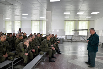 На войне сердце просит музыки вдвойне