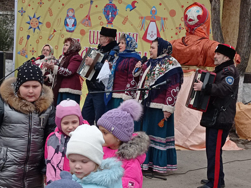 В ростовском парке «Дружба» прошёл праздник «Широкая Масленица»