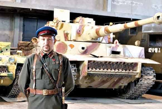 Двинули в ДВИМ