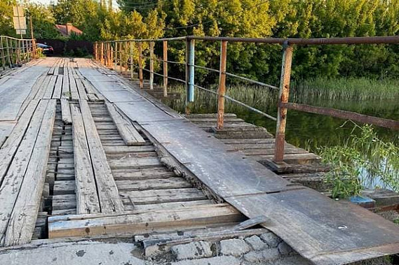 Жители Обуховки остались без переправы