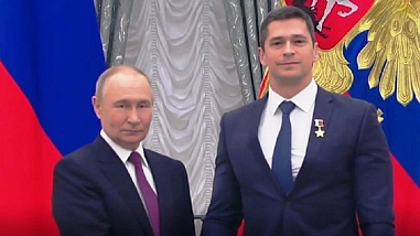 Космонавту из Новочеркасска Николаю Чубу вручена Золотая Зведа Героя России