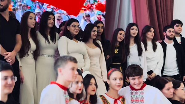  Ростовские студенты поучаствовали в фестивале народов
