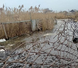 Поселок Зимовники тонет