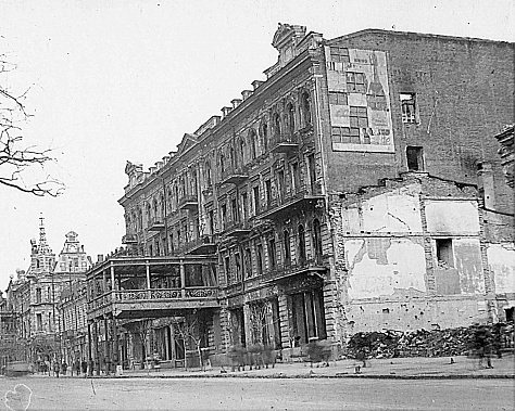 1944-45 гг. Фасады идентичны историческим и не претерпели изменений.