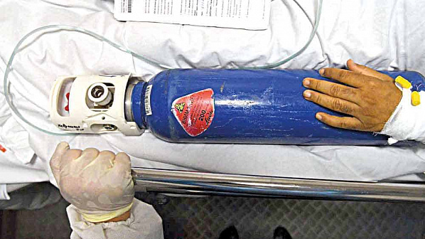 Российские ученые создали новый прибор для лечения ожогов и травм