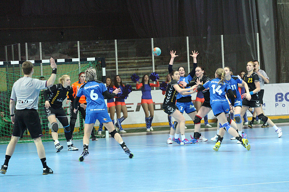 Когда сила силу ломит