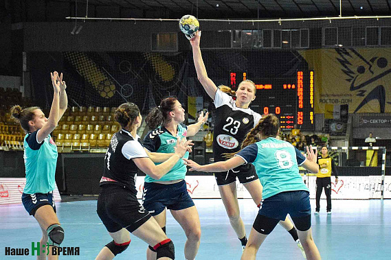 Регина Калиниченко (Шимкутэ) вернулась на площадку после травмы.