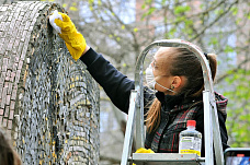 В Ростове приступили к восстановлению скульптуры «Рыбка и волна»