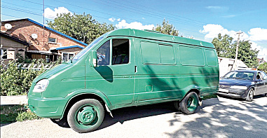 Волонтеры из Родионово-Несветайского района передали в зону СВО «газель» для медицинской роты