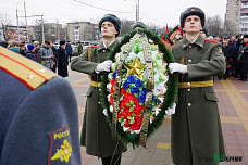 Долг выполняют честно