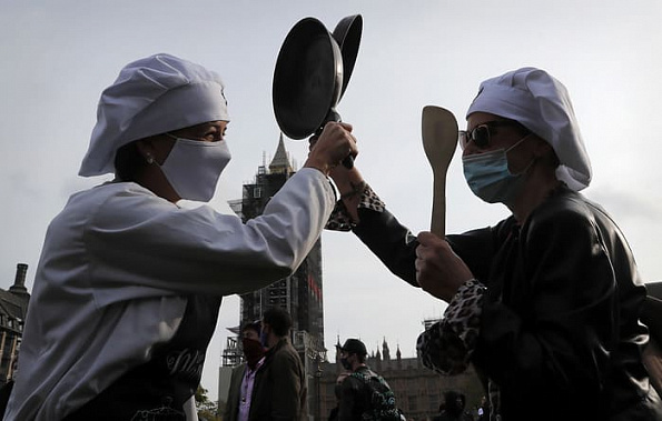 Акция протеста сотрудников общепита в Лондоне