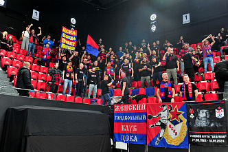 17 11 2025 Гандболистки Ростова одержали домашнюю победу над московским армейским клубом