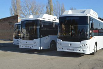 Маршрут №213 везет от Авиагородка до Ростова через Ворошиловский мост