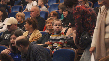 Традиционный праздник в честь Дня матери провел в Ростове «Ветер перемен»