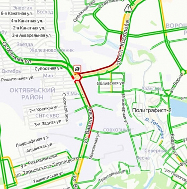 Грузовик упал: с раннего утра жители мкр. Суворовский оказались заблокированы из-за ДТП на ул. Вавилова