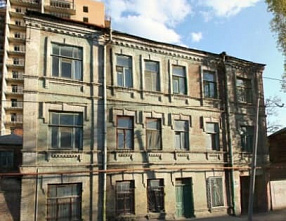 В центре Ростова может рухнуть дом