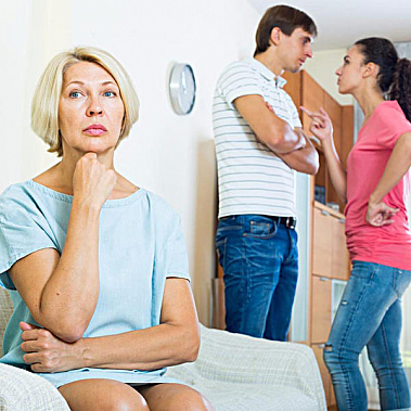 Неужели я ревную… к свекрови?