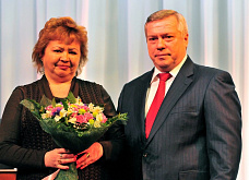 Донские власти поздравили женщин