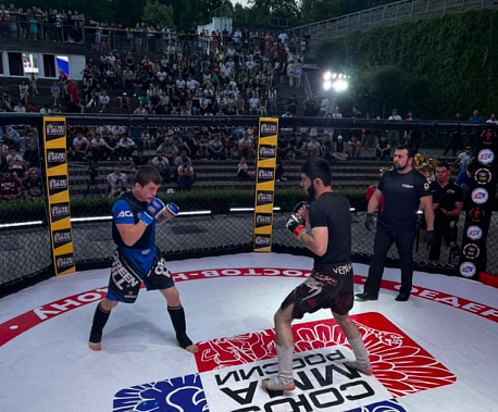 В донской столице прошли бои по ММА