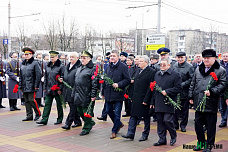 Долг выполняют честно