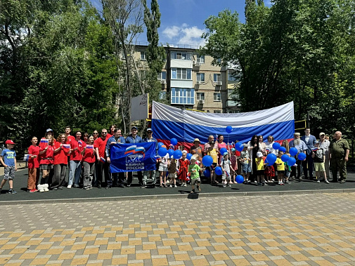 Тёплая атмосфера празднества  объединила всех
