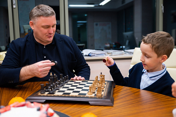 В Ростове-на-Дону поздравили семью героя СВО