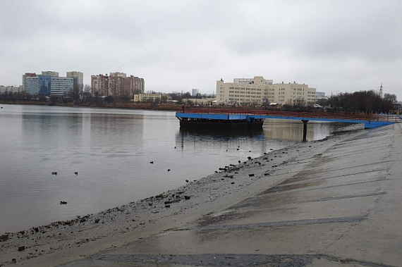 Из Низового водохранилища в Ростове планово спустили  воду