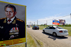 со стрельбой и питанием