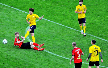 ФК «Ростов» на своем поле уступил «Химкам»