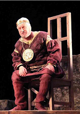 Фото с сайта www.kazak-teatr.ru
