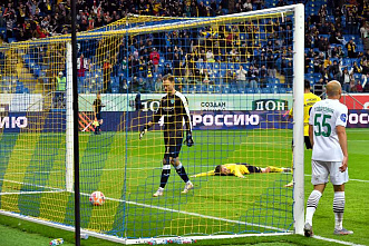 Футболисты «Ростова» дома с крупным счетом обыграли грозненский «Ахмат»