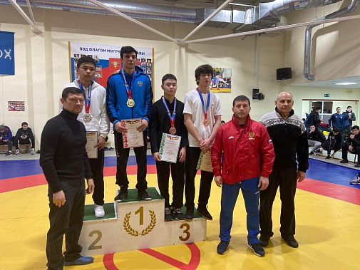 Донские борцы отобрались на первенство страны