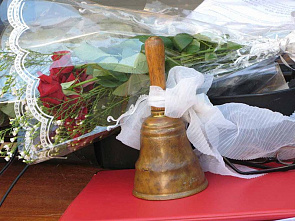 Потянулась детвора в школу с самого утра_16035