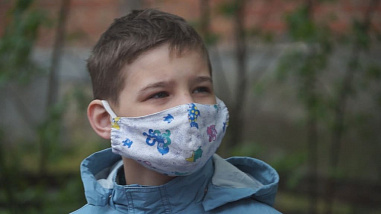 В Ростове продолжают раздавать продуктовые наборы