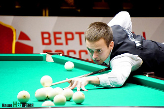 Классики скрестили кии