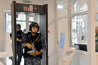 Росгвардейцы начали проверку безопасности учебных заведений