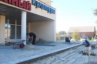 В поселке Зимовники отремонтируют Дворец культуры