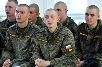 В войсках российской армии начали работу агитационные бригады