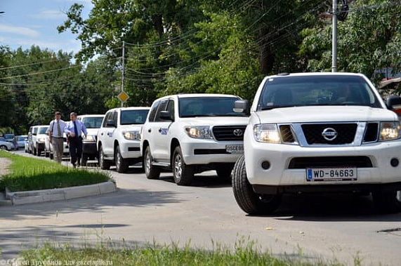 В Каменской ЦГБ привили от ковида сотрудников ОБСЕ