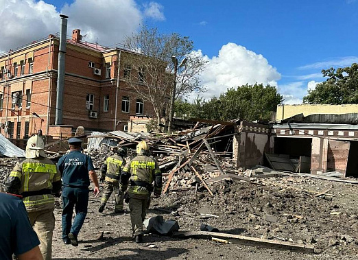 На месте взрыва в Таганроге. Источник фото: телеграм-канал губдернатора.