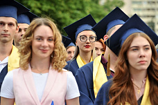 В ДГТУ вручили дипломы лучшим выпускникам