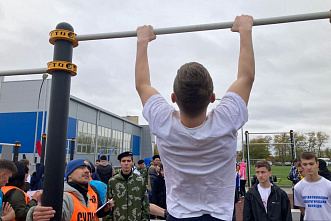 Молодые казаки приняли участие в слете «Готов к труду и обороне»