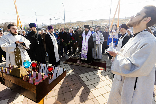 Совершили  литию по жертвам авиакатастрофы ...