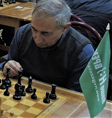 Международному мастеру- ветерану Эдуарду Лусигеновичу Хлияну срочно потребовалась помощь.!