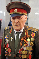 В Ростове возложили гирлянду Славы