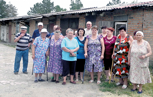 «У нас забирают сарай!..»